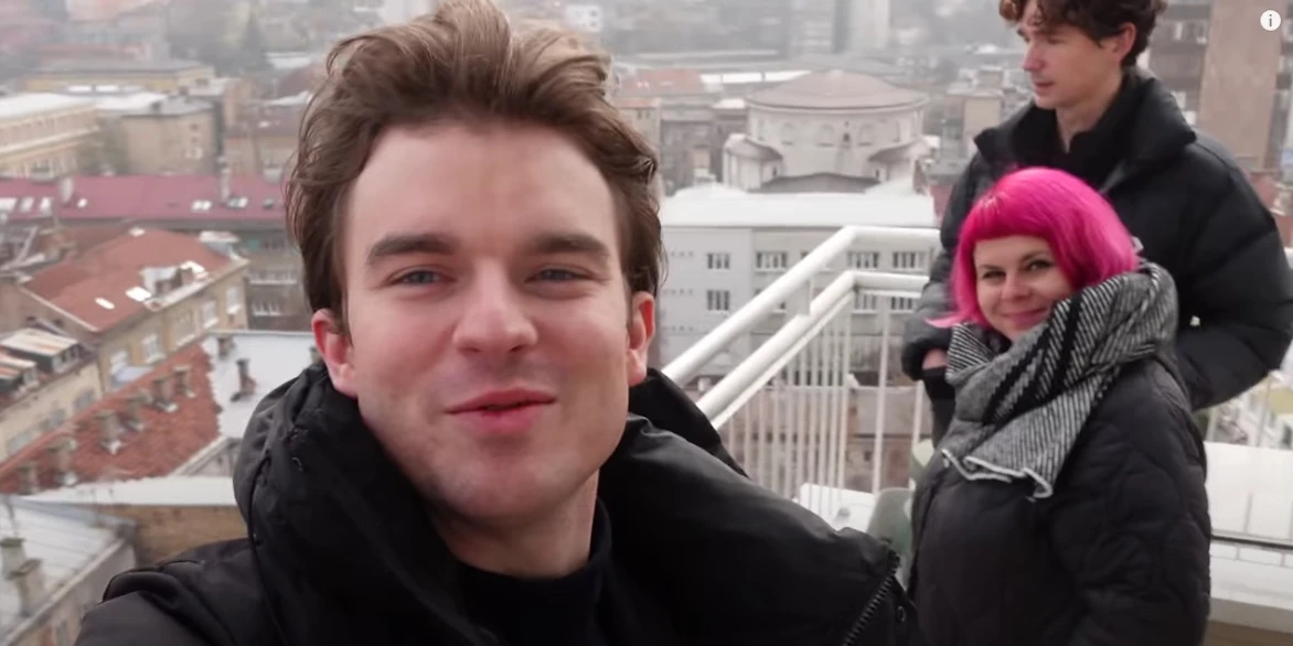 Kovy in Sarajevo – Famous Czech YouTuber heads to Bosnia and Hezegovina with People in Need
