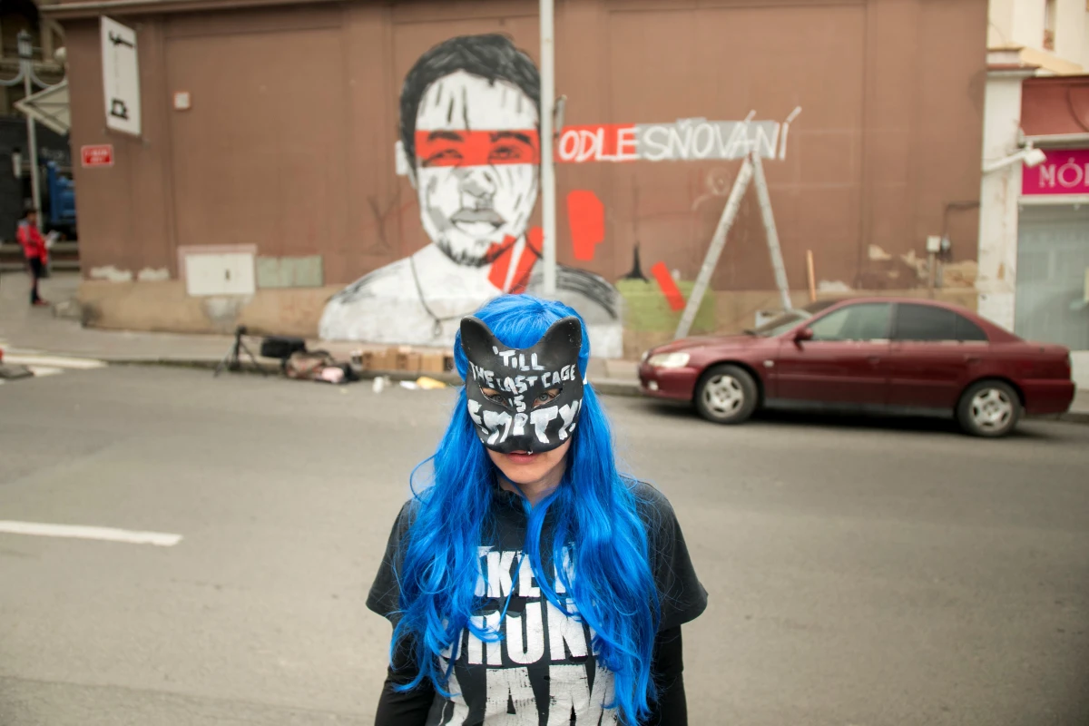 Czech street artist Toy_Box and the Faces of Climate Change