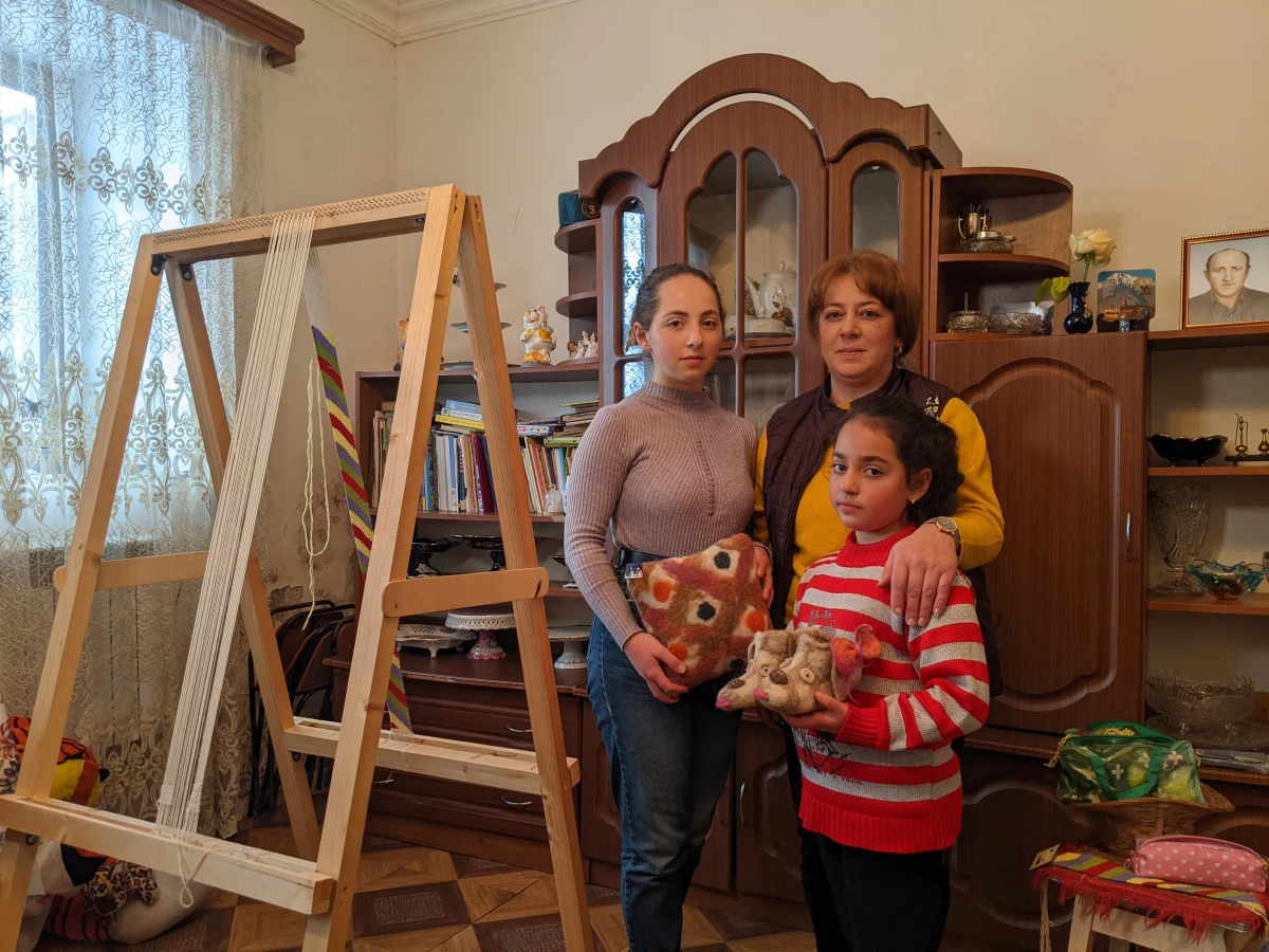Carpet-weaving in Armenia attracts young generation of women