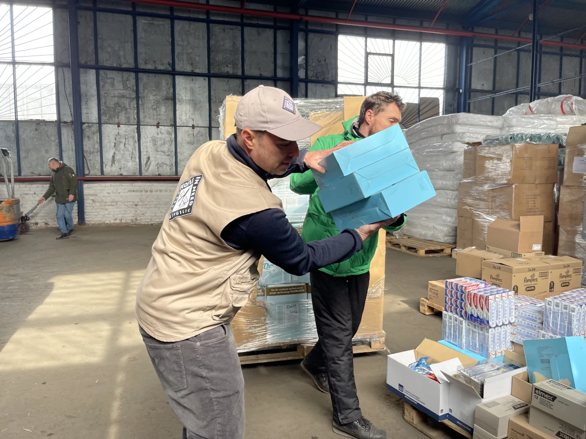 Helping tens of thousands of people in Ukraine and the Czech republic. we’ve already dispatched 7 trains and 13 trucks full of humanitarian aid