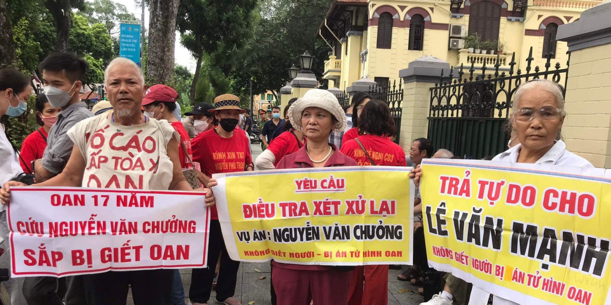 Protests against the arbitrary execution of Lê Văn Mạnh.
