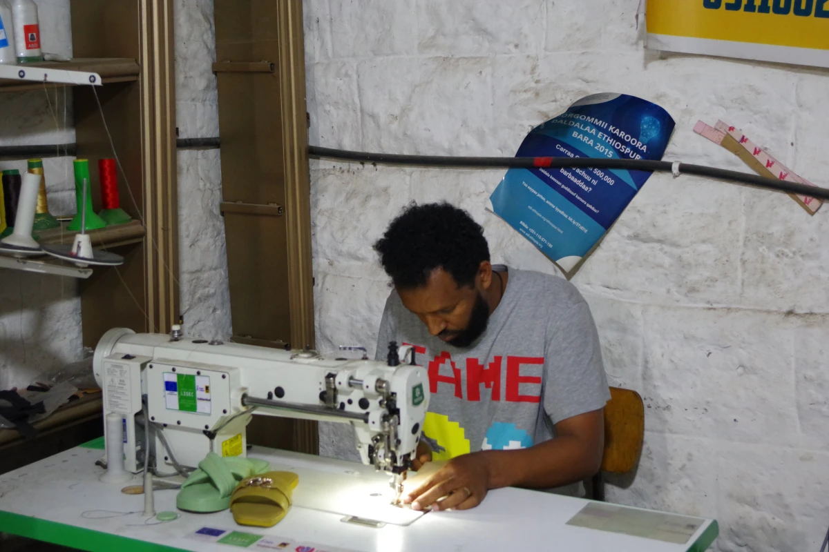 Tewabe’s Journey: From Shoe Shiner to Successful Entrepreneur