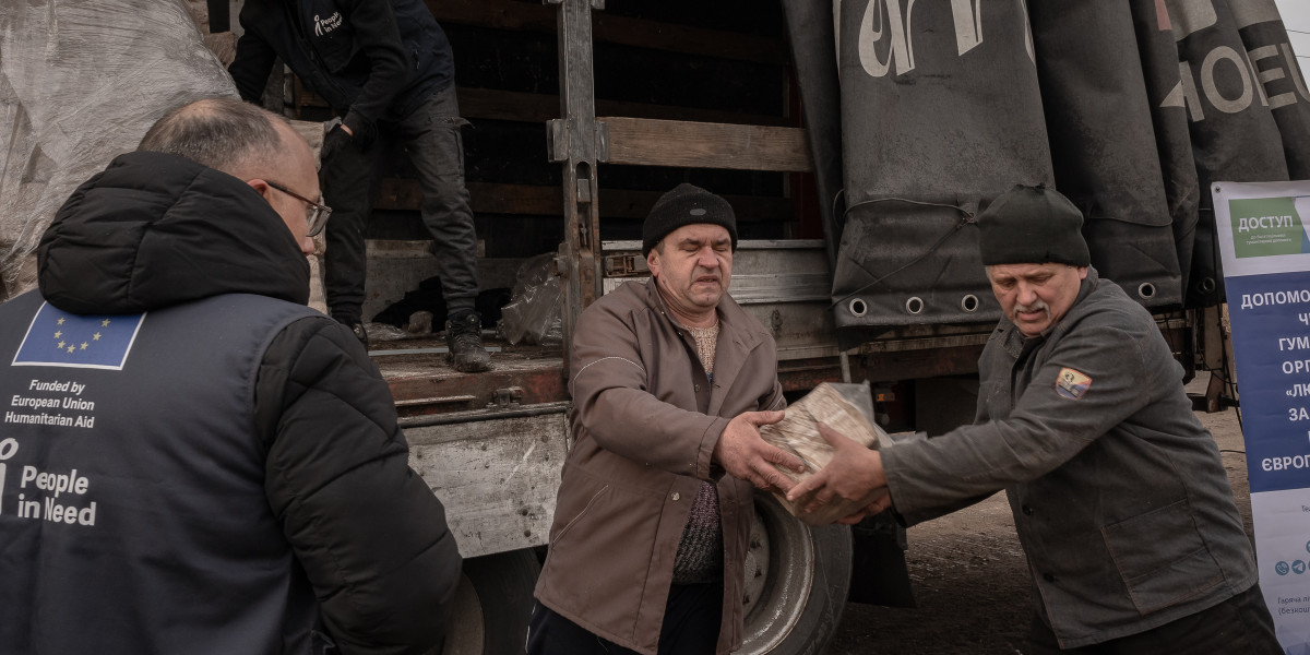 We have helped more than 5 million people. The Czech humanitarian organization People in Need celebrates the 10th anniversary of its work in Ukraine