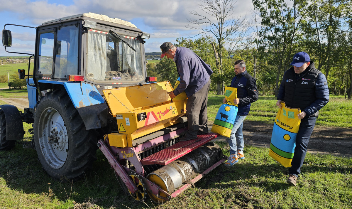 People in Need rehabilitates pastures and helps develop Moldova's dairy sector